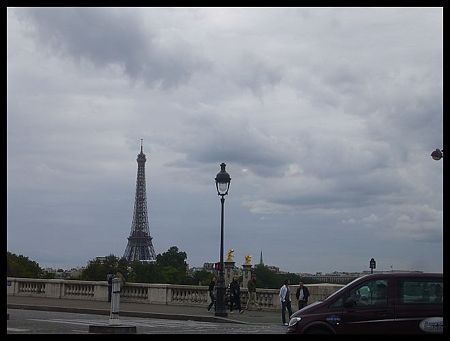 P2570710