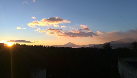 フジヤマ 日の出