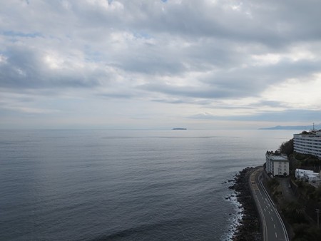 初島や~