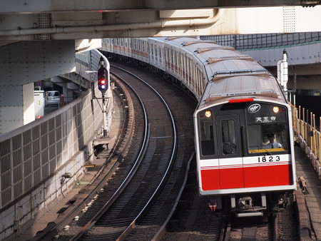 大阪市営地下鉄10系 御堂筋線西中島南方~中津06