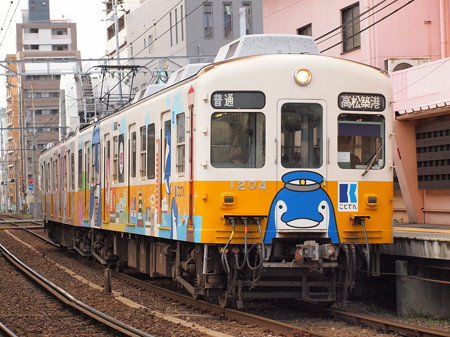 琴電1200形琴平線色 琴平線高松築港~片原町04