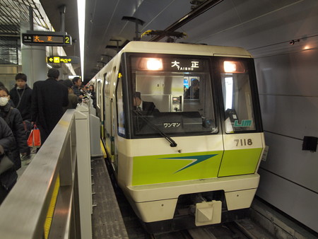 大阪市営地下鉄70系 長堀鶴見緑地線谷町六丁目駅03