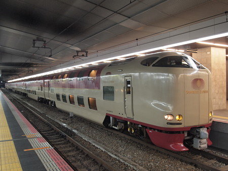 285系サンライズ出雲 東海道本線大阪駅03