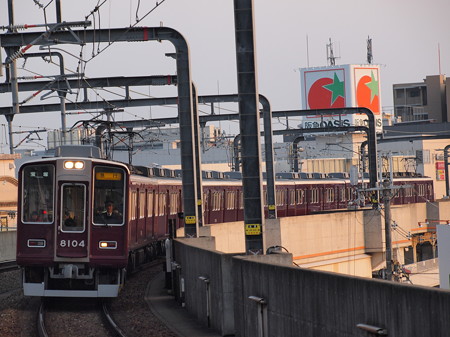 阪急8000系急行 阪急宝塚線豊中駅01