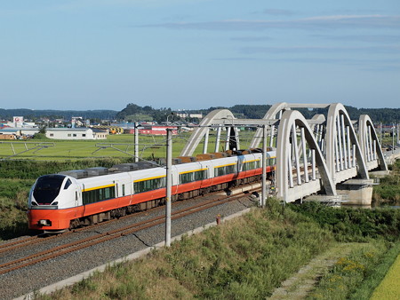 E751系特急つがる 東北本線上北町~乙供