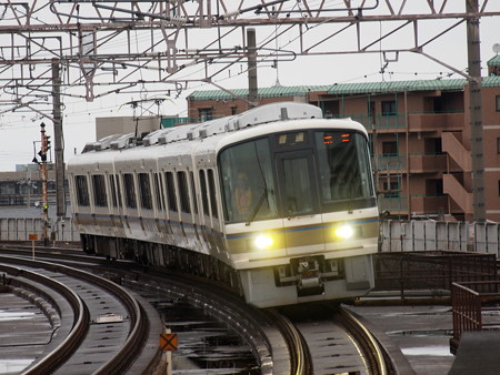 221系普通 湖西線大津京駅01
