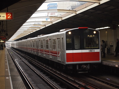 大阪市営地下鉄10系 御堂筋線西中島南方駅01