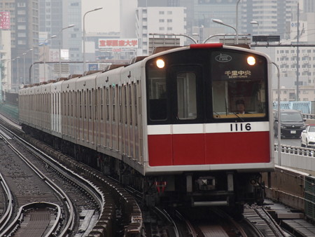 大阪市営地下鉄10系 御堂筋線西中島南方駅02