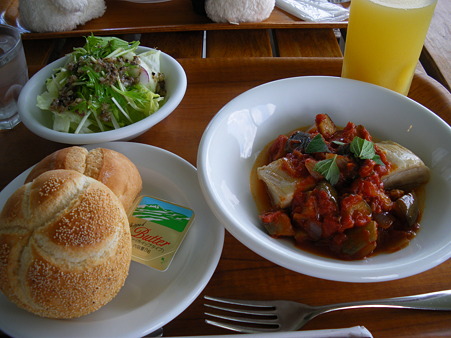 16.豚バラ肉と夏野菜のトマト煮