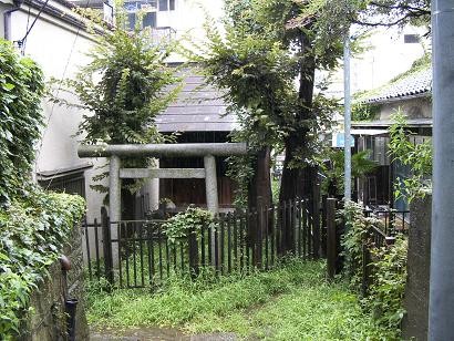 祠 今昔 2003