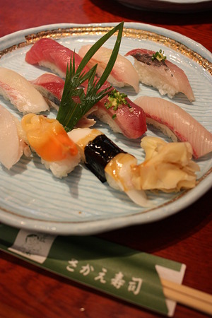 【ランチ】稲毛海岸・さかえ寿司/房総にぎり(地魚にぎり)