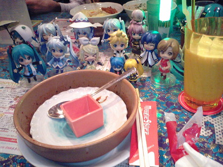 リン:「完食乙ニャ♪」