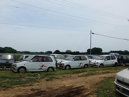 ストックされた車がいっぱい。