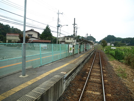 鴻野山駅2