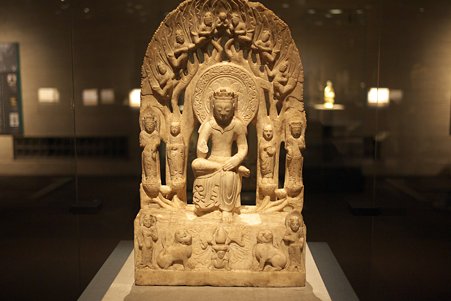 2010.11.15　東京国立博物館　仏像の道－インドから日本へ　菩薩半跏像　中国