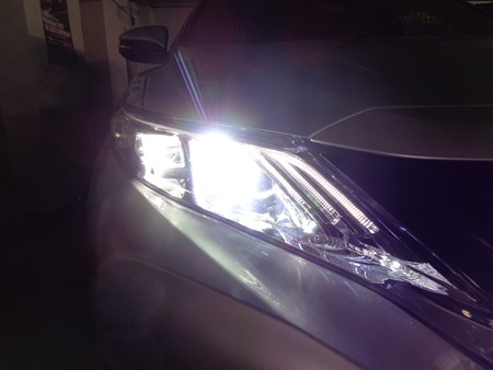 ハリアーハイブリッド　ハイビーム用ＬＥＤ取付