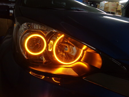 トヨタＡＱＵＡ　Ｇ’ｓ　千葉県　イカリング取付　　ウインカー連動オレンジイカリング　運転席