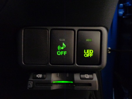 トヨタＡＱＵＡ　Ｇ’ｓ　千葉県　イカリング取付　　スイッチ取付