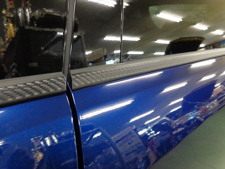 レヴォーグ　ウインドウモールカーボンシート施工後