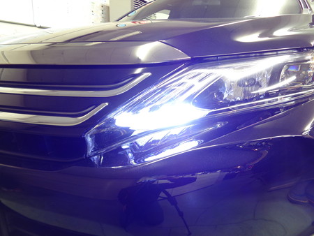 ハリアー６０　フロントウインカー２色ＬＥＤ　ホワイト