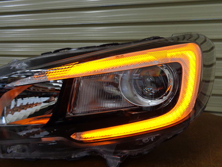 レヴォーグ　奈良県　ＮＥＷアウディ風ＬＥＤ　オレンジ　助手席側