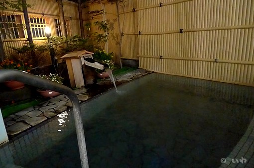 露天風呂 P1060469.jpg