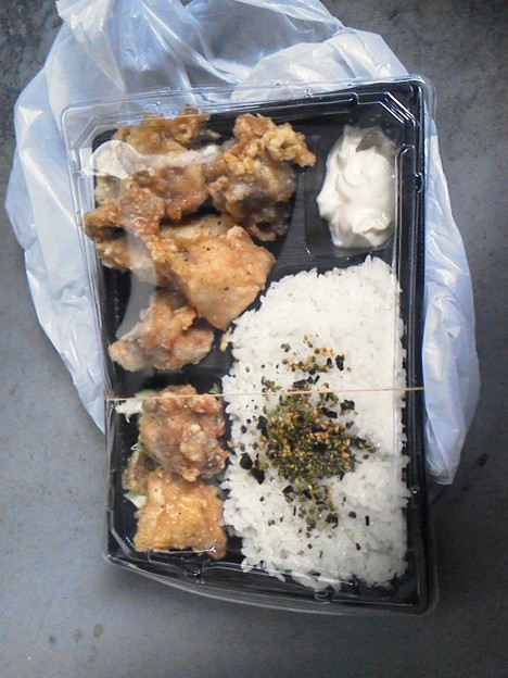 Photos: からあげ大盛り280円(通...
