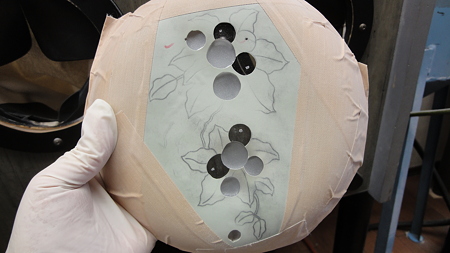3.重なり部分はキワを作ってから。フチを斜めに入れて立体感を出す