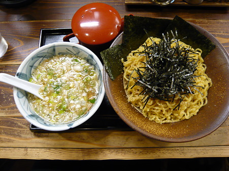 2010年GW 184