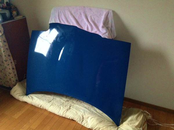洗った後のボンネットを実家の部屋に保管