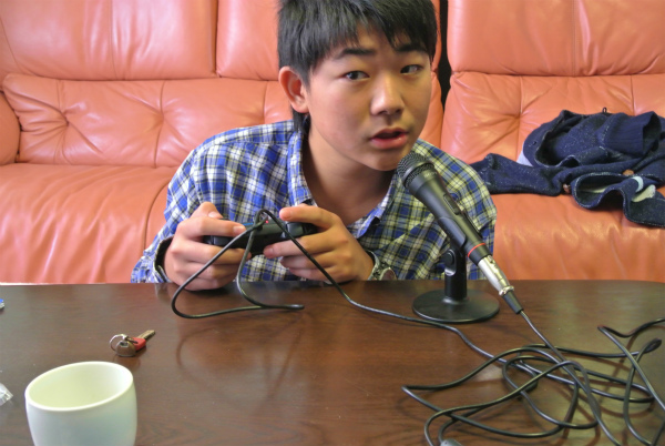 今のゲームはネット経由で友達と会話をしながらプレーできる